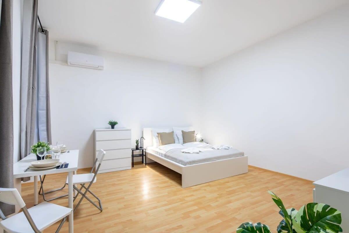 Very Central Convenient Flat Budapest Exteriör bild